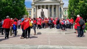 Illinois Quick Hits: CTU-backed senator launches ‘tax the rich’ campaign
