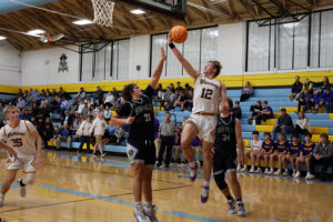 Top-seeded Warriors roll past Okaw Valley in opener