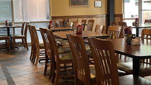 Chicago loses 2,100 restaurant jobs as industry fights mandated wage hikes