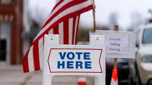 Chicago aldermen consider election reforms, cost savings