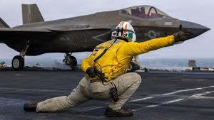 Pentagon announces 10-year F-35 deal without disclosing a price
