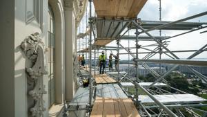 Federal building disposal board set to halt, funding stalls